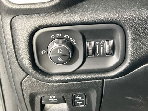 Used 2022 RAM 1500 Laramie w/ Sport Appearance Package image 10