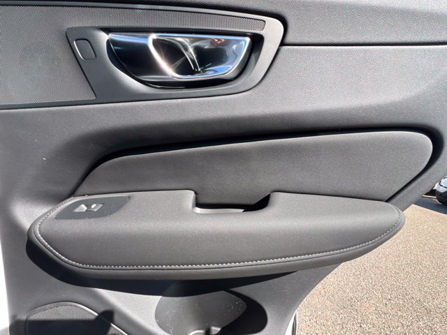 Certified 2026 Volvo XC60 B5 Ultra AWD/4WD image 32