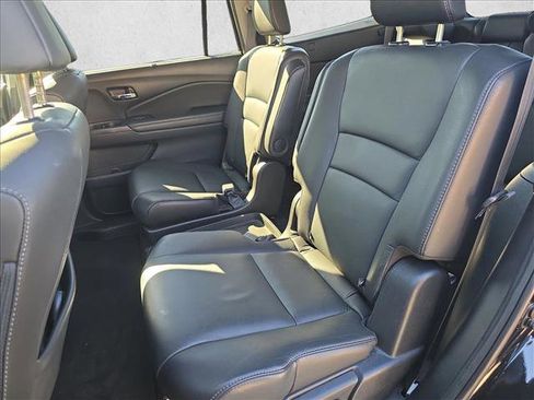 Used 2021 Honda Pilot Touring image 15