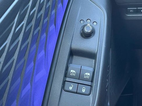 Used 2025 Dodge Charger R/T w/ Plus Group image 27