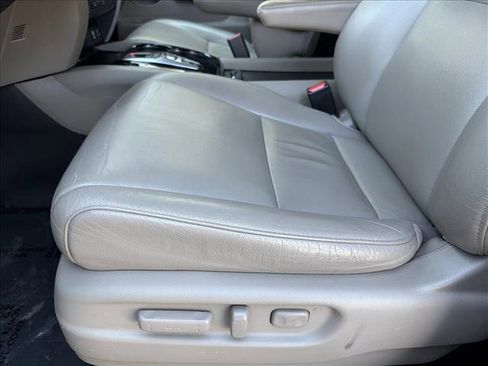 Used 2016 Honda Pilot Touring image 12