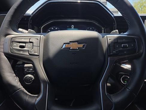 Used 2025 Chevrolet Silverado 1500 High Country AWD/4WD image 25