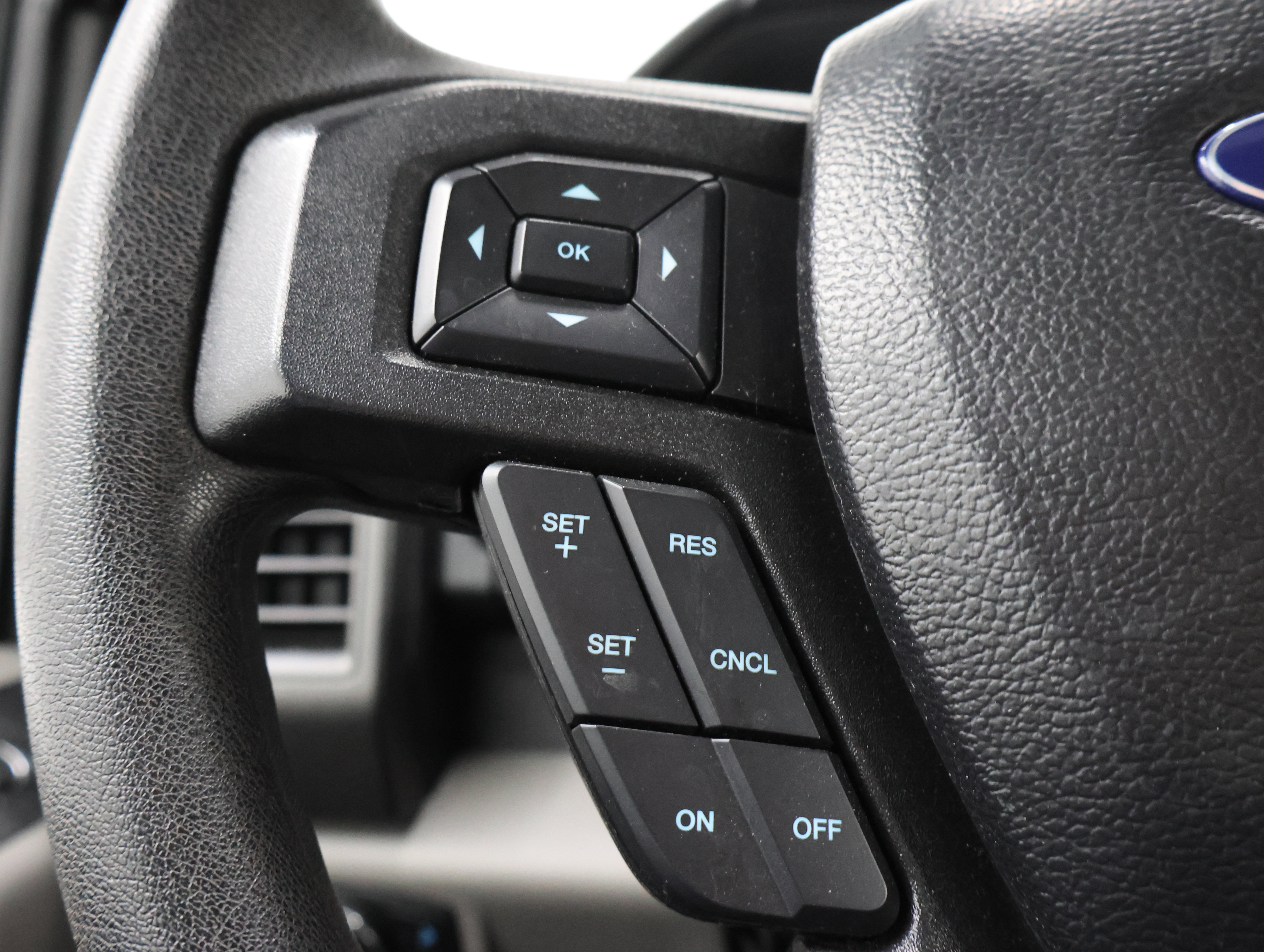 Used 2020 Ford F250 XL w/ STX Appearance Package AWD/4WD image 15