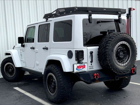 Used 2016 Jeep Wrangler Unlimited Sahara w/ Dual Top Group image 9