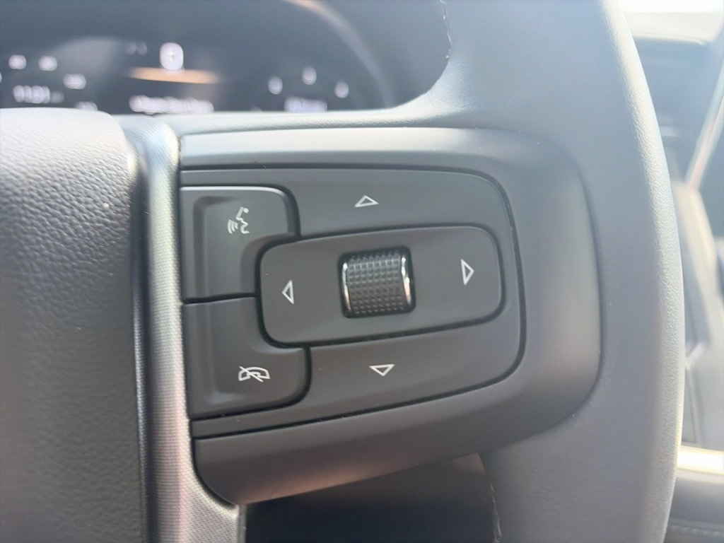 Used 2023 GMC Yukon XL SLE w/ Gmc Pro Safety Plus Package RWD image 24