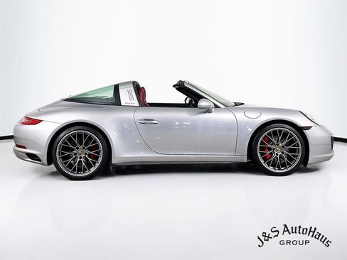 Used 2019 Porsche 911 Targa 4S AWD/4WD image 8