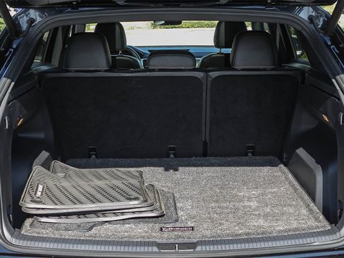 Used 2022 Volkswagen Atlas Cross Sport SE w/ Panoramic Sunroof Package image 27