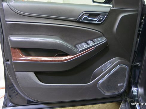 Used 2019 GMC Yukon XL SLT image 7