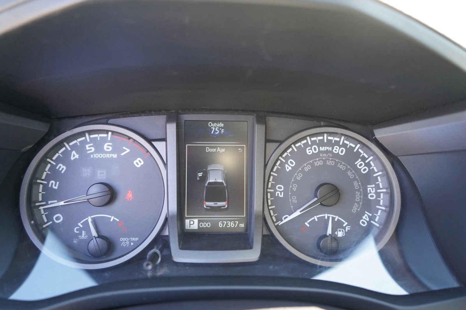 Used 2016 Toyota Tacoma TRD Off-Road RWD image 11