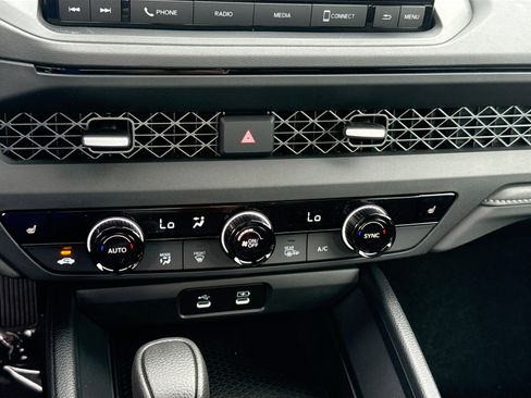 New 2025 Honda Accord SE image 12