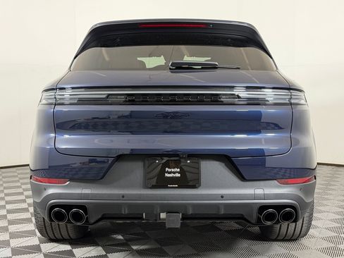 Used 2026 Porsche Cayenne AWD/4WD image 11