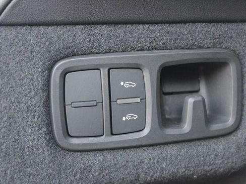 Used 2019 Lamborghini Urus AWD image 38