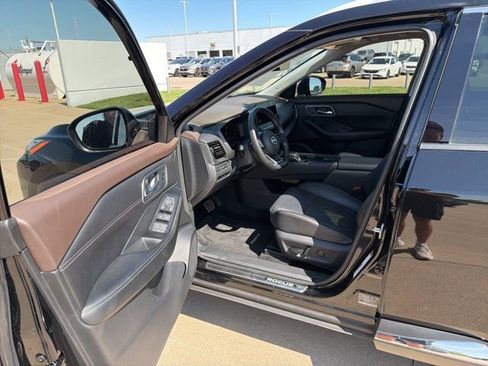 Used 2023 Nissan Rogue Platinum w/ Platinum Premium Package AWD/4WD image 15