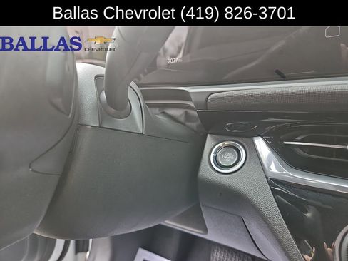 Certified 2025 Buick Envista Sport Touring w/ Convenience I Package FWD image 17