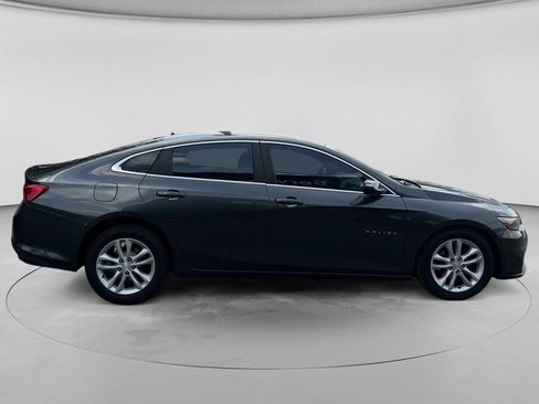 Used 2016 Chevrolet Malibu LT w/ Leather Package FWD image 11