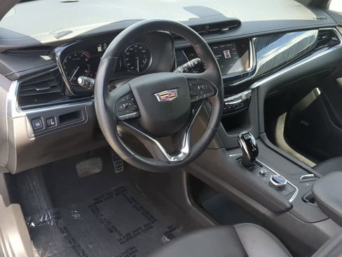 Used 2024 Cadillac XT6 Premium Luxury AWD/4WD image 10
