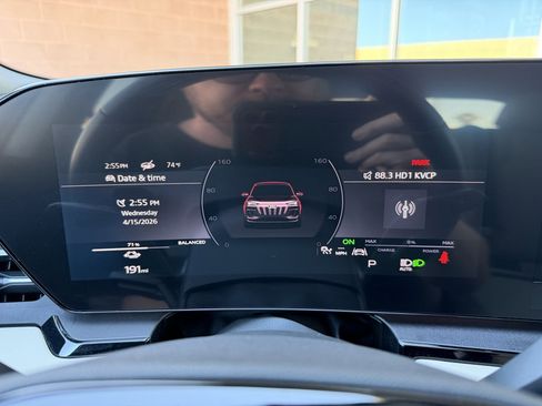 Used 2025 Audi Q6 e-tron Premium w/ Convenience Package image 17