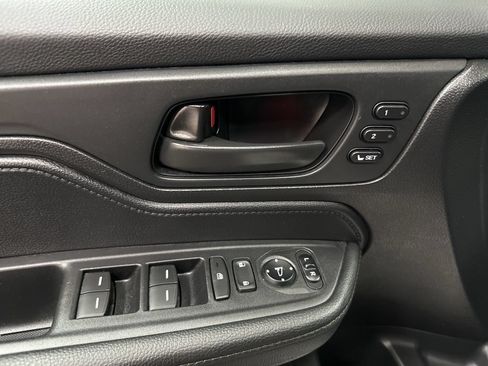 Used 2024 Honda Odyssey Sport image 18