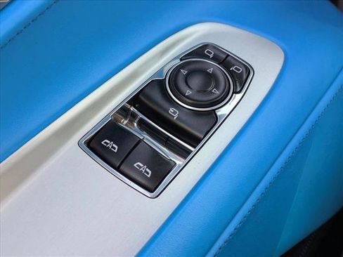 Used 2021 Chevrolet Corvette Stingray Premium Cpe w/ Z51 Performance Package image 9