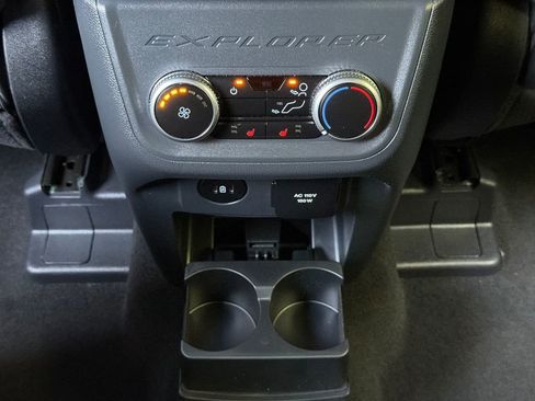 Used 2025 Ford Explorer ST-Line w/ Premium Package RWD image 4
