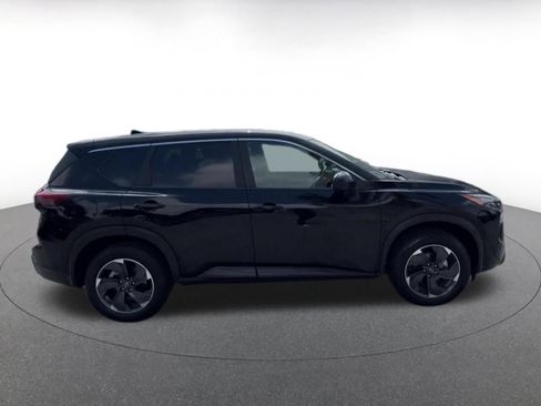 Used 2025 Nissan Rogue SV FWD image 16