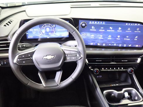 New 2026 Chevrolet Traverse LT w/ Driver Confidence Package FWD image 18