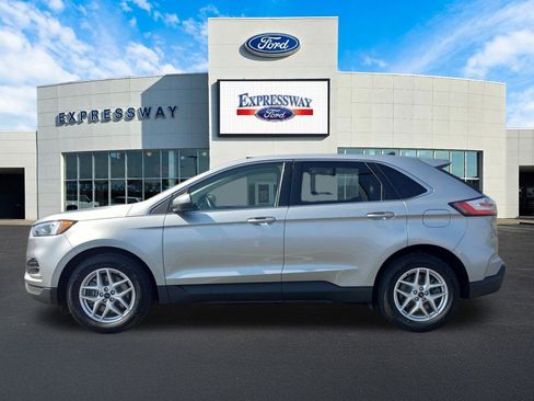 Used 2024 Ford Edge SEL image 9