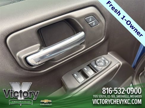 Used 2024 Chevrolet Silverado 1500 Custom image 12