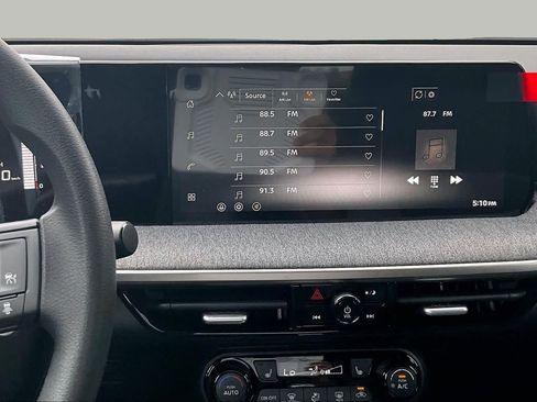 New 2026 Nissan Kicks SV w/ Cold Weather Package FWD image 6