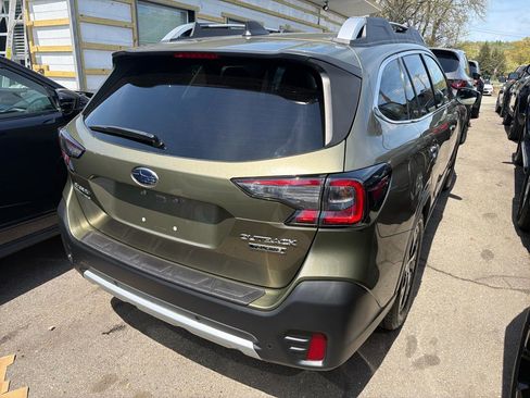 Used 2021 Subaru Outback Touring AWD/4WD image 6