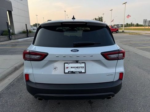Certified 2025 Ford Escape ST-Line Select AWD/4WD image 47