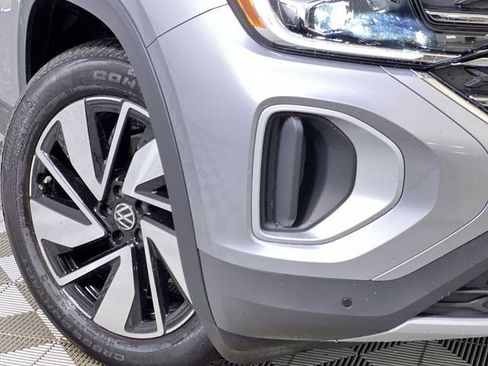 Used 2025 Volkswagen Atlas SE image 10