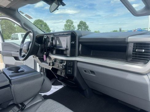 Used 2023 Ford F250 XL w/ STX Appearance Package AWD/4WD image 40