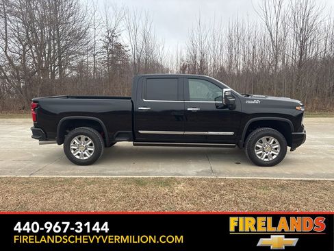 New 2025 Chevrolet Silverado 2500 High Country w/ Technology Package image 10