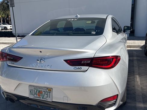 Used 2019 INFINITI Q60 3.0t Luxe w/ Essential Package image 8