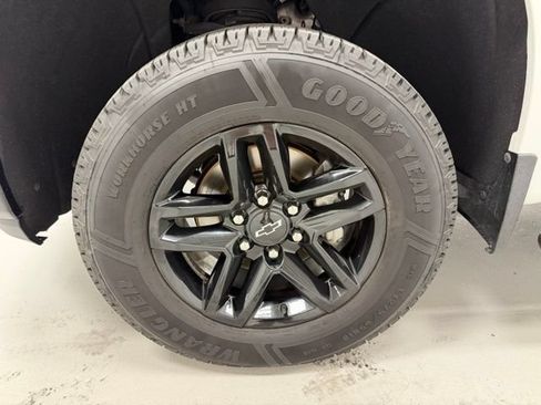 Certified 2019 Chevrolet Silverado 1500 LT Trail Boss w/ Convenience Package AWD/4WD image 17