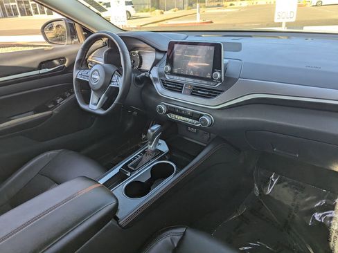 Certified 2025 Nissan Altima 2.5 SR image 17