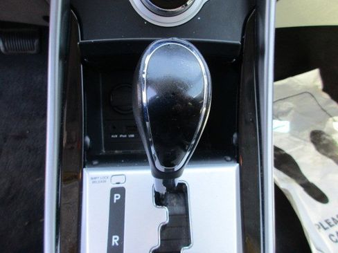 Used 2012 Hyundai Elantra Limited FWD image 24