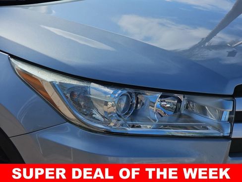 Used 2018 Toyota Highlander LE image 33
