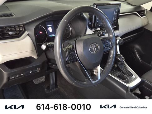 Used 2020 Toyota RAV4 XLE Premium AWD/4WD image 18