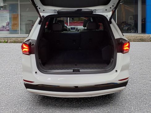 Used 2023 Chevrolet Equinox RS image 5