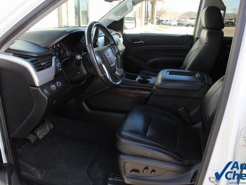 Used 2020 GMC Yukon XL SLT image 8