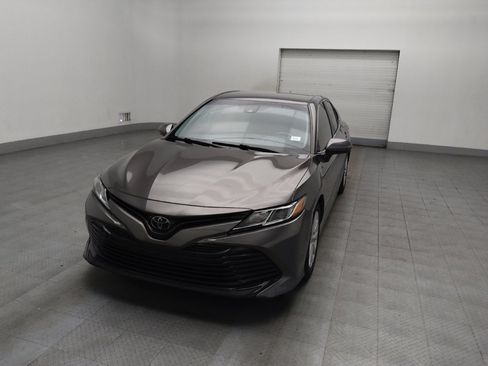 Used 2020 Toyota Camry LE image 15
