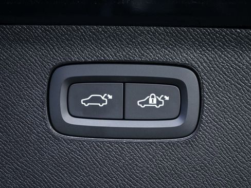 Certified 2026 Volvo XC90 B6 Plus w/ Protection Package Premier AWD/4WD image 35