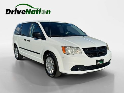 Used 2014 RAM C/V Tradesman image 3