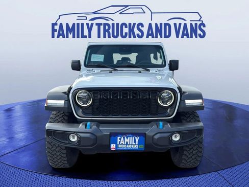 Used 2024 Jeep Wrangler Unlimited AWD/4WD image 8