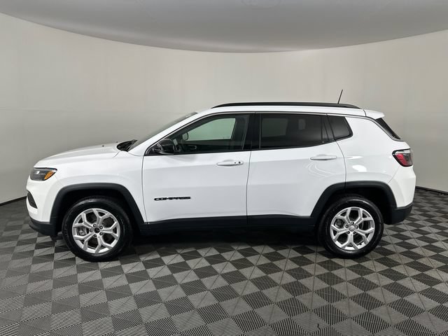 Certified 2024 Jeep Compass Latitude AWD/4WD image 28
