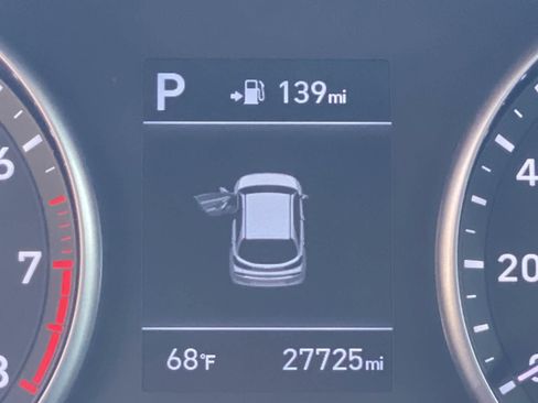 Used 2019 Hyundai Elantra GT image 29