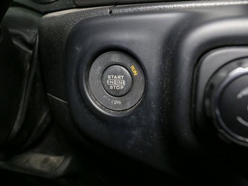 Used 2023 Jeep Wrangler Sport S image 28