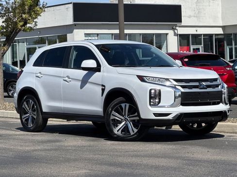Used 2025 Mitsubishi Outlander Sport ES image 2